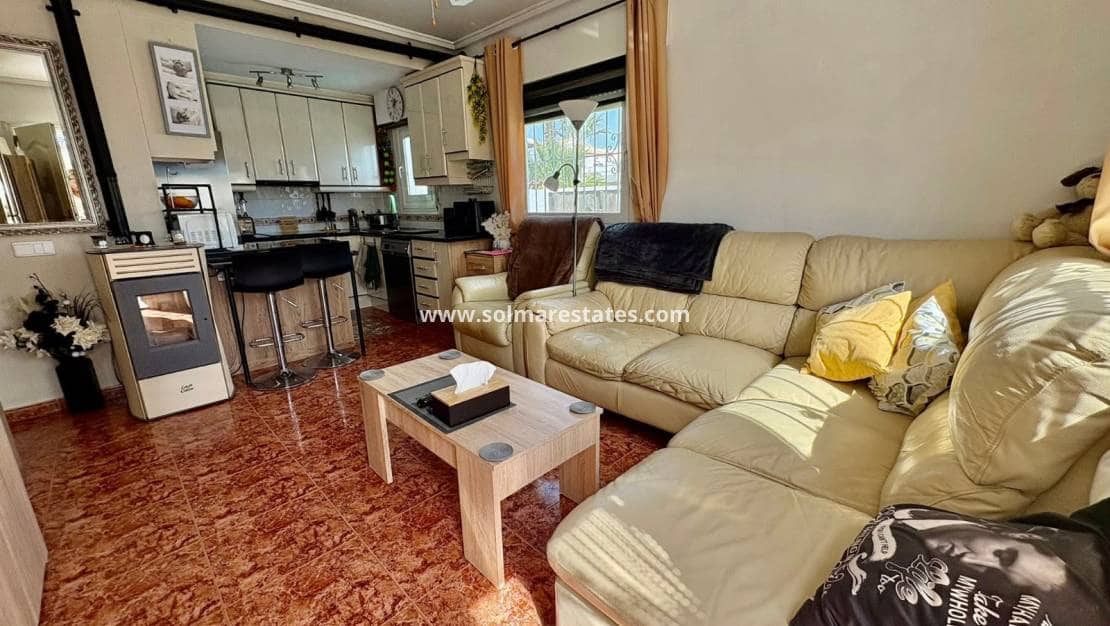 Casa de 3 habitaciones en La Florida en venta con piscina - 229.950 € (Ref: 9795012)
