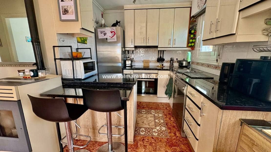 Casa de 3 habitaciones en La Florida en venta con piscina - 229.950 € (Ref: 9795012)