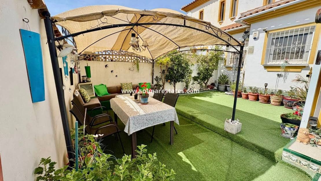 Casa de 3 habitaciones en La Florida en venta con piscina - 229.950 € (Ref: 9795012)