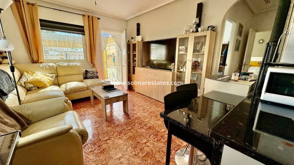 Casa de 3 habitaciones en La Florida en venta con piscina - 229.950 € (Ref: 9795012)