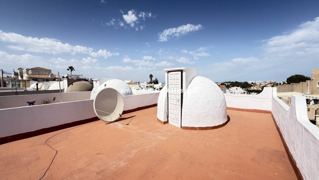 2 bedroom Bungalow for sale in Blue Lagoon - € 219,995 (Ref: 9795297)