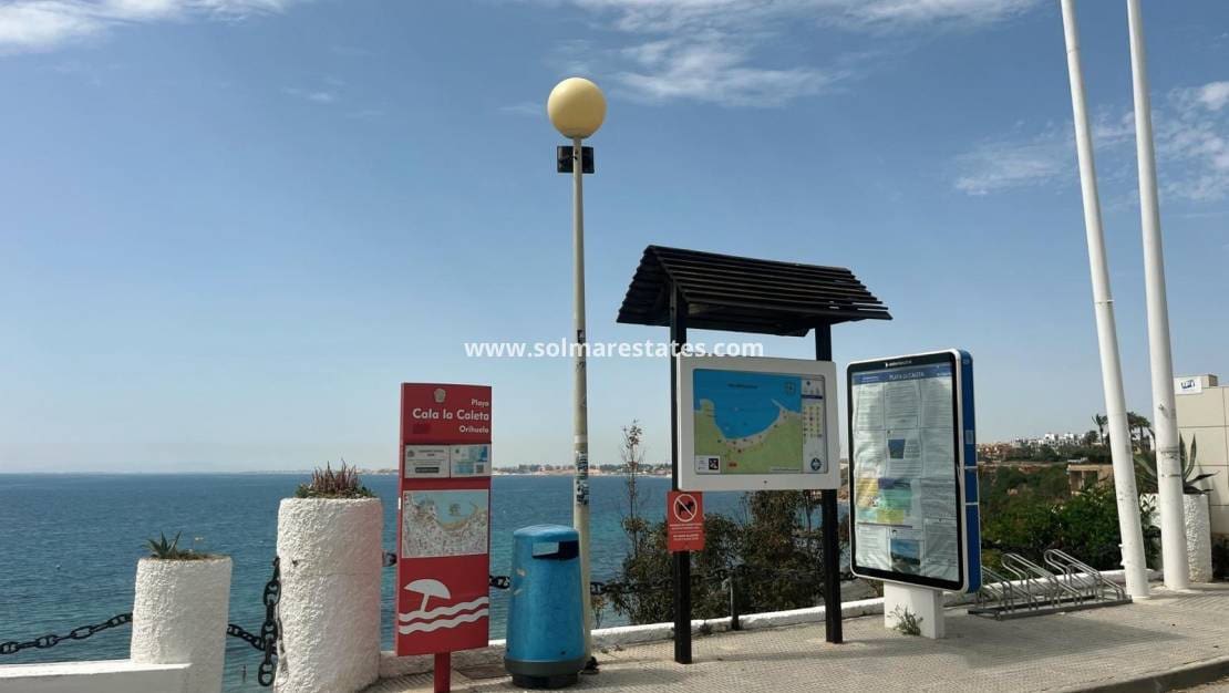 2 sypialnia Apartament na sprzedaż w Cabo Roig z basenem - 205 000 € (Ref: 9797712)