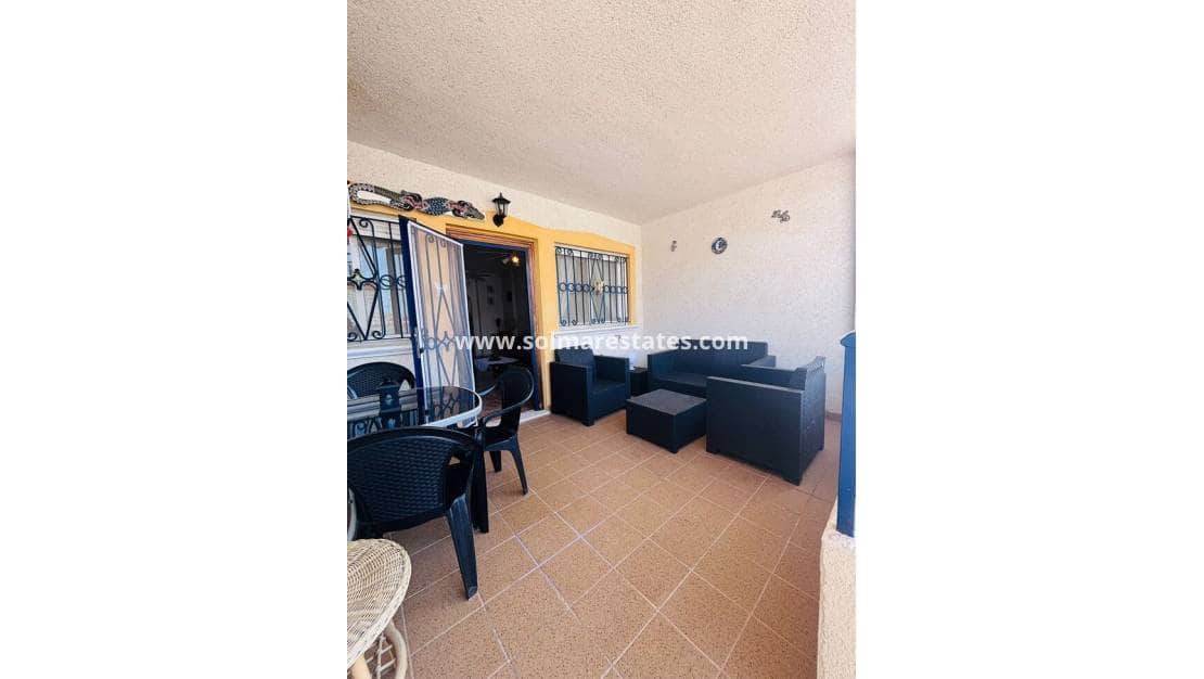 2 soverom Leilighet til salgs i Orihuela Costa med svømmebasseng - € 149 950 (Ref: 9799922)