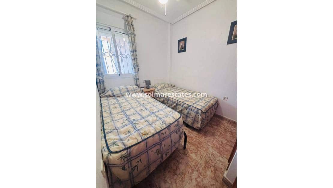 2 soverom Leilighet til salgs i Orihuela Costa med svømmebasseng - € 149 950 (Ref: 9799922)