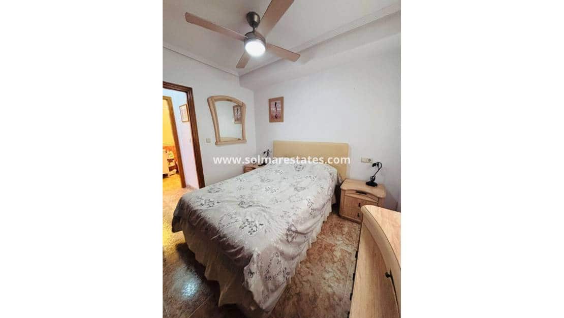 2 soverom Leilighet til salgs i Orihuela Costa med svømmebasseng - € 149 950 (Ref: 9799922)