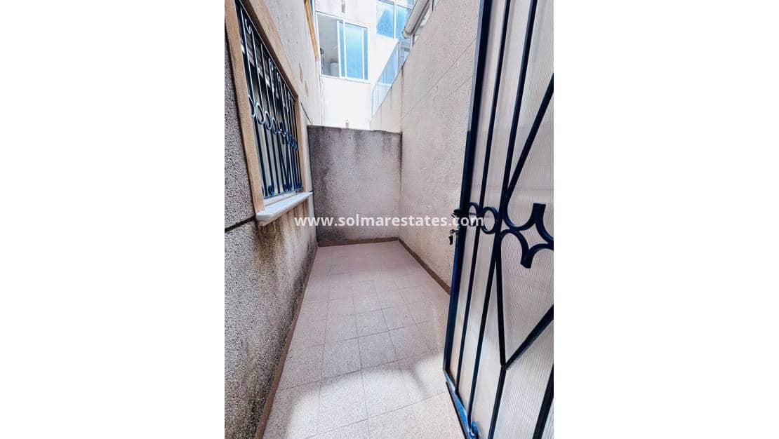 2 soverom Leilighet til salgs i Orihuela Costa med svømmebasseng - € 149 950 (Ref: 9799922)