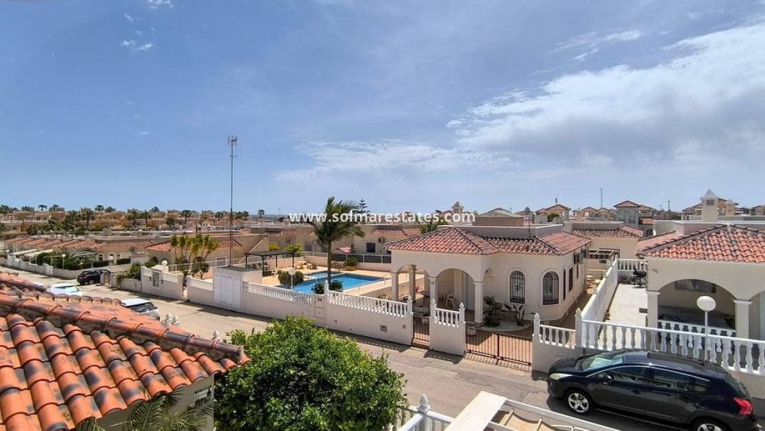 3 bedroom Villa for sale in Lo Crispin with pool - € 225,000 (Ref: 9799968)