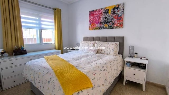 3 bedroom Villa for sale in Lo Crispin, Algorfa with pool - € 225,000 (Ref: 9799968)