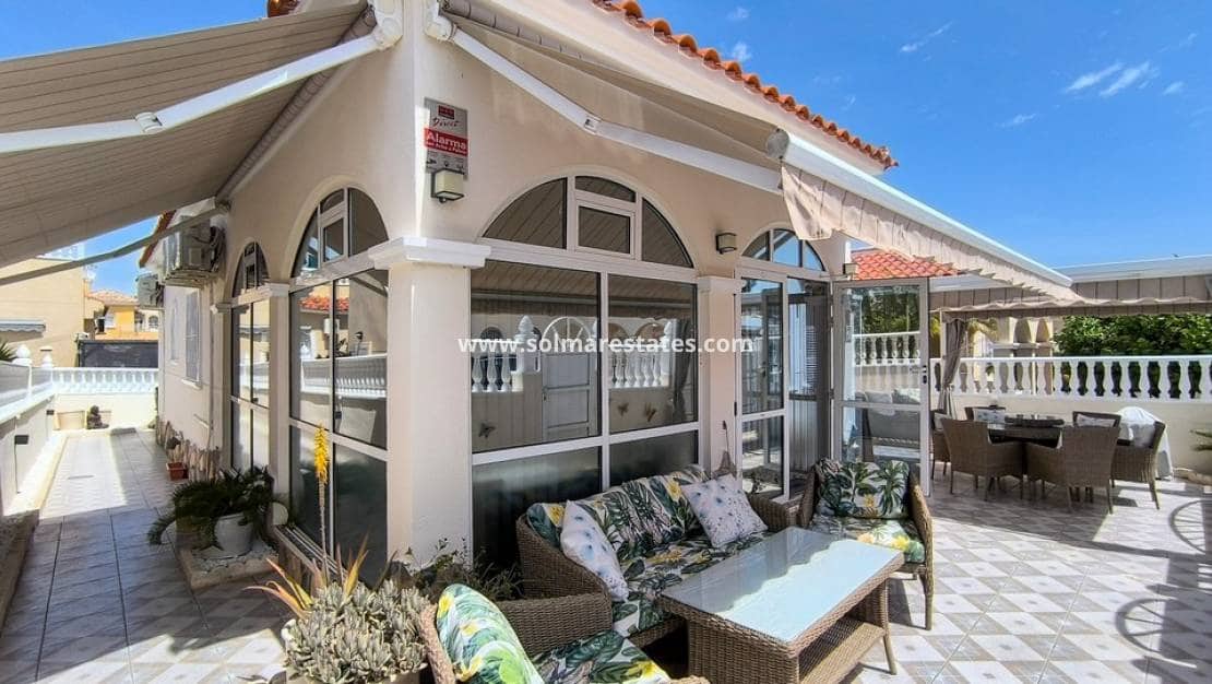 3 bedroom Villa for sale in Lo Crispin with pool - € 225,000 (Ref: 9799968)