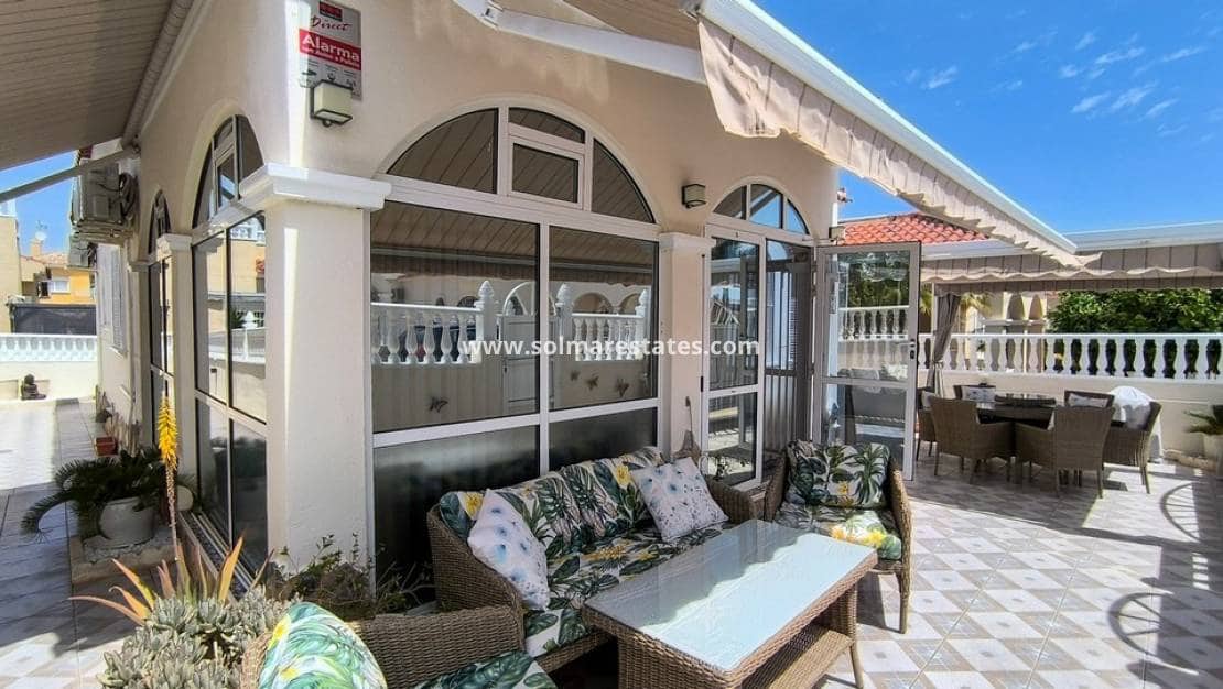 3 bedroom Villa for sale in Lo Crispin with pool - € 225,000 (Ref: 9799968)