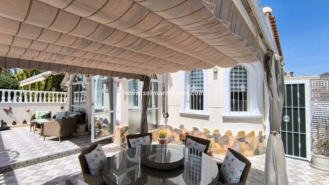 3 bedroom Villa for sale in Lo Crispin with pool - € 225,000 (Ref: 9799968)