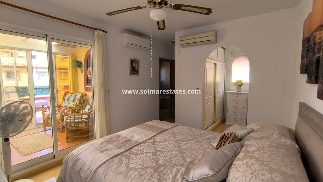 3 soverom Kjedet enebolig til salgs i Ciudad Quesada med svømmebasseng - € 220 000 (Ref: 9799969)