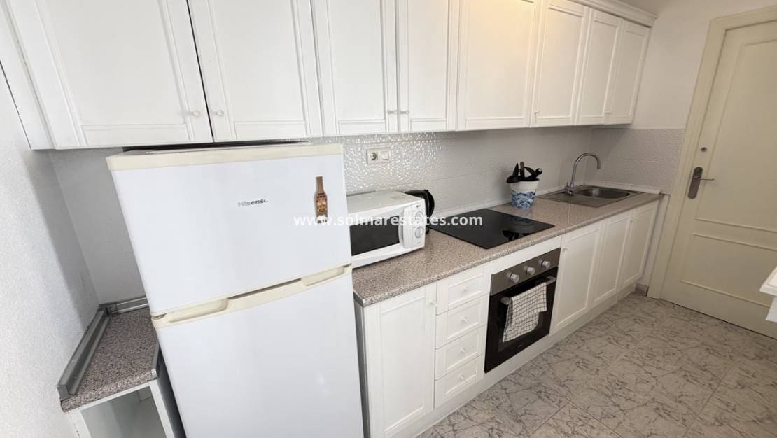 2 slaapkamer Appartement te koop in Villamartin met zwembad - € 159.995 (Ref: 9804823)