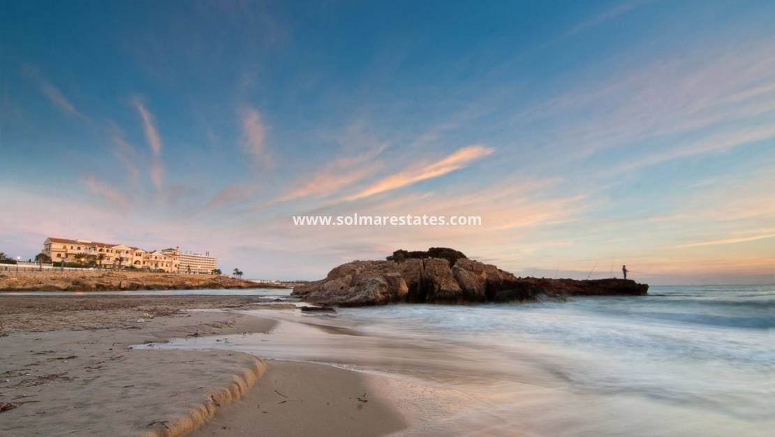 2 quarto Apartamento para venda em Villamartin com piscina - 229 900 € (Ref: 9804825)