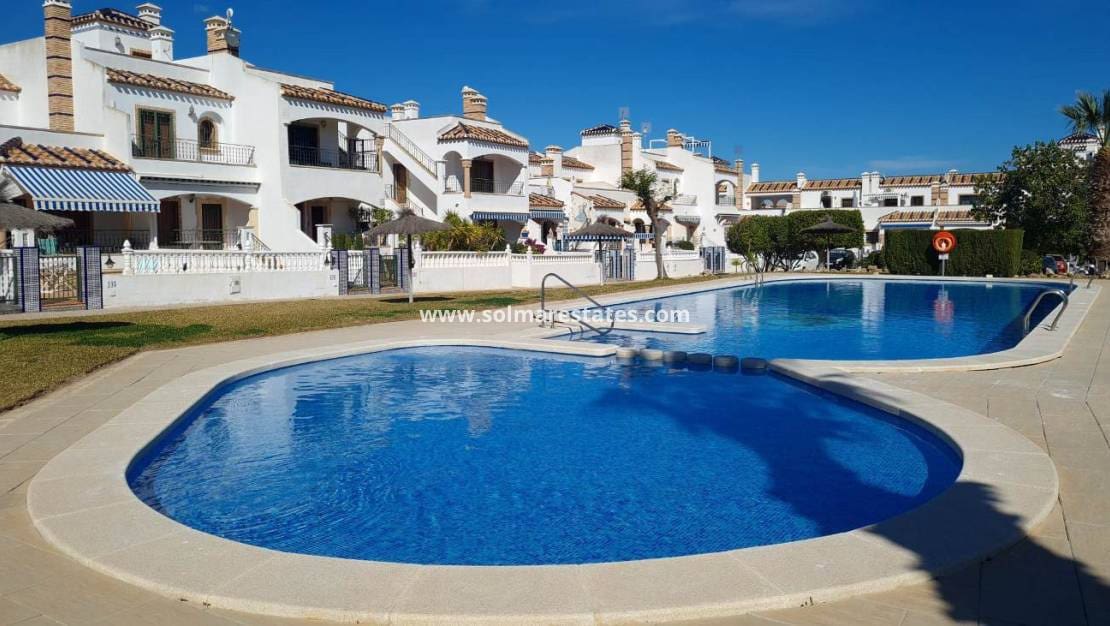 2 quarto Apartamento para venda em Villamartin com piscina - 229 900 € (Ref: 9804825)