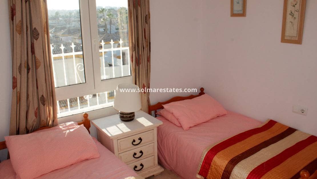 2 quarto Apartamento para venda em Villamartin com piscina - 229 900 € (Ref: 9804825)