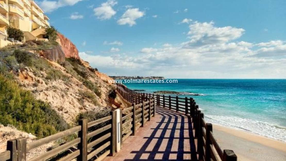 2 quarto Apartamento para venda em Villamartin com piscina - 229 900 € (Ref: 9804825)