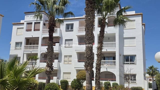2 soveværelse Lejlighed til salg i Villamartin, Orihuela med swimmingpool - € 229.900 (Ref: 9804825)