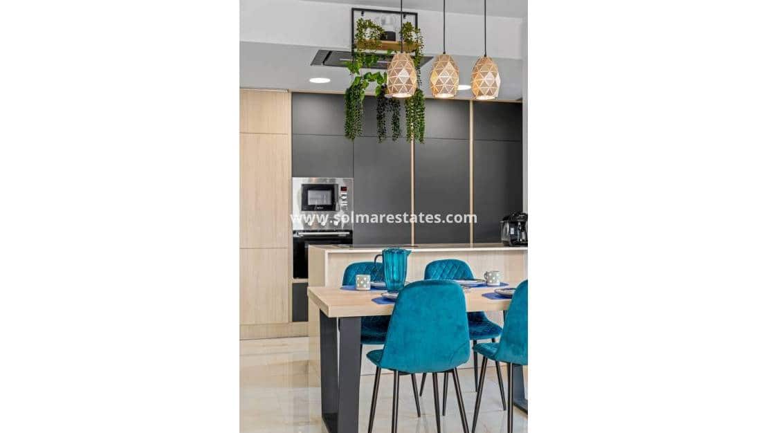 3 slaapkamer Appartement te koop in Playa Flamenca met zwembad - € 589.900 (Ref: 9805407)