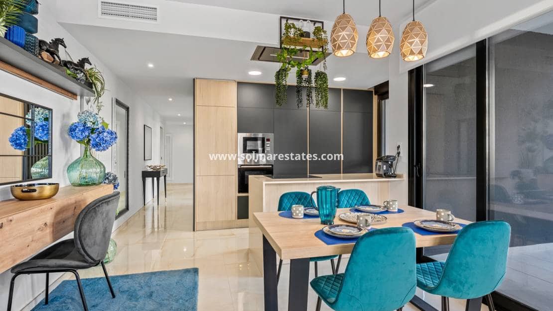 3 slaapkamer Appartement te koop in Playa Flamenca met zwembad - € 589.900 (Ref: 9805407)