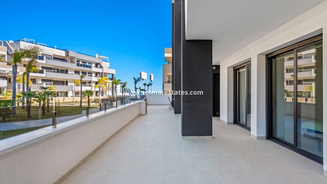 3 slaapkamer Appartement te koop in Playa Flamenca met zwembad - € 589.900 (Ref: 9805407)