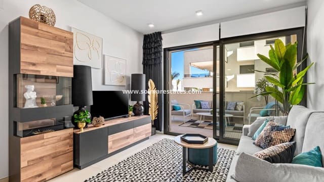 3 slaapkamer Appartement te koop in Playa Flamenca, Orihuela met zwembad - € 589.900 (Ref: 9805407)