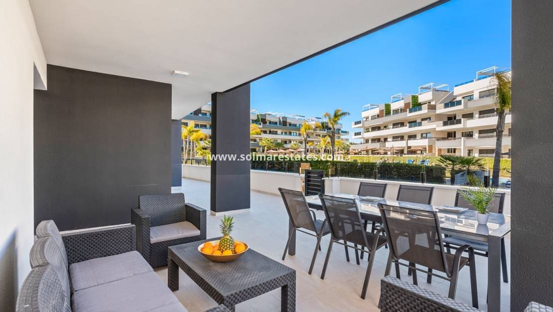 3 slaapkamer Appartement te koop in Playa Flamenca met zwembad - € 589.900 (Ref: 9805407)