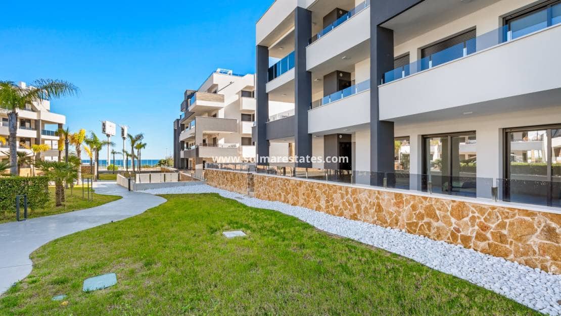 3 slaapkamer Appartement te koop in Playa Flamenca met zwembad - € 589.900 (Ref: 9805407)