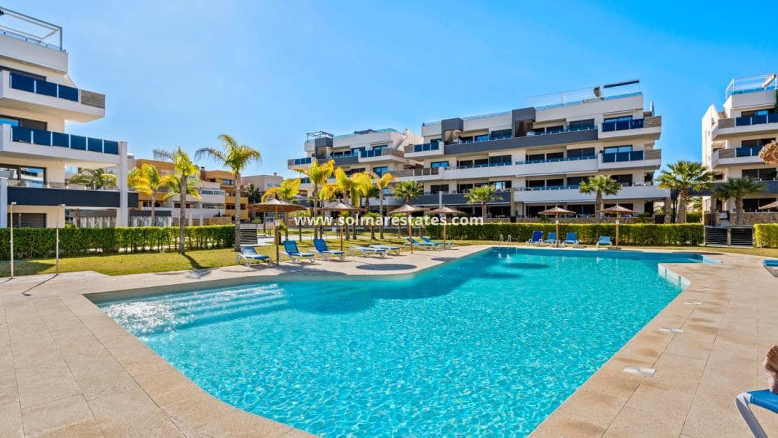 3 slaapkamer Appartement te koop in Playa Flamenca met zwembad - € 589.900 (Ref: 9805407)