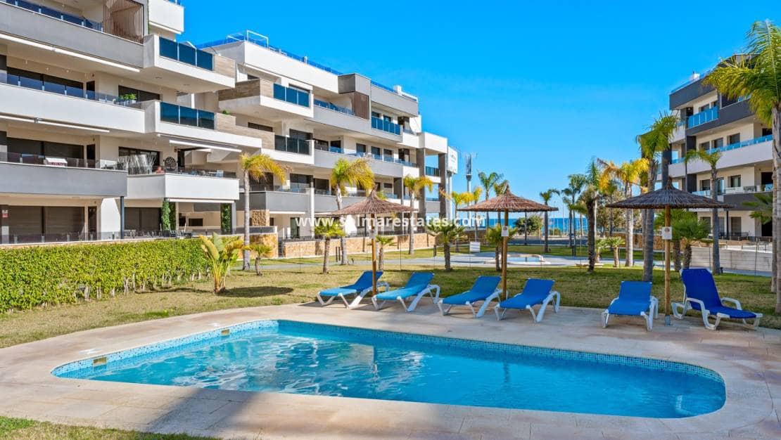 3 slaapkamer Appartement te koop in Playa Flamenca met zwembad - € 589.900 (Ref: 9805407)