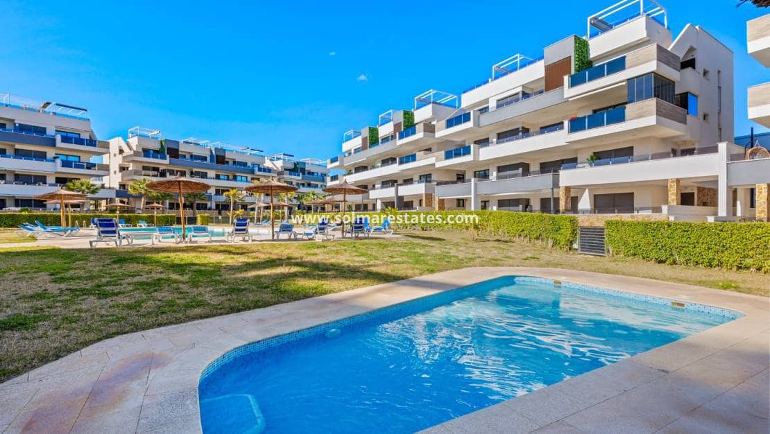 3 slaapkamer Appartement te koop in Playa Flamenca met zwembad - € 589.900 (Ref: 9805407)