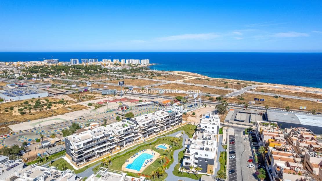 3 slaapkamer Appartement te koop in Playa Flamenca met zwembad - € 589.900 (Ref: 9805407)