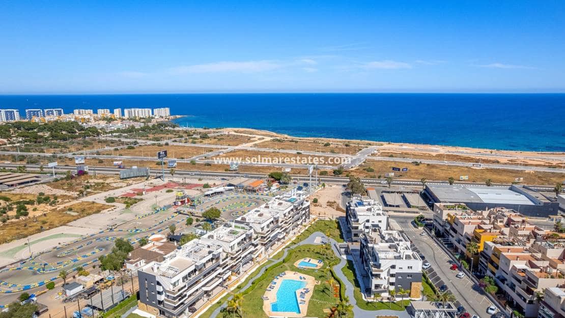 3 slaapkamer Appartement te koop in Playa Flamenca met zwembad - € 589.900 (Ref: 9805407)