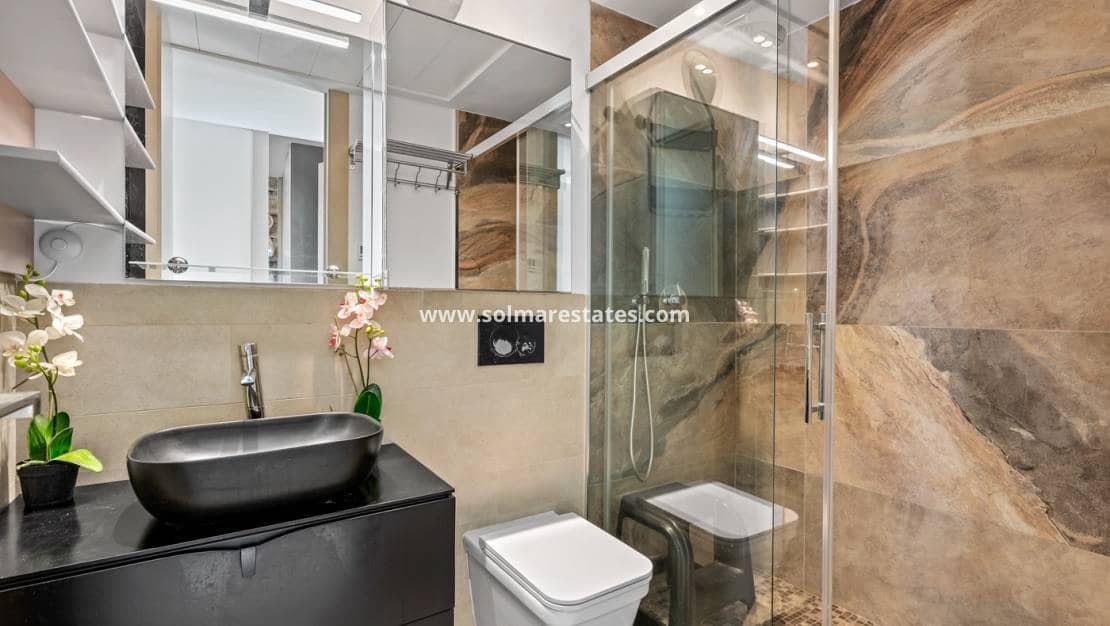 3 sypialnia Apartament na sprzedaż w Villamartin z basenem - 639 000 € (Ref: 9805408)