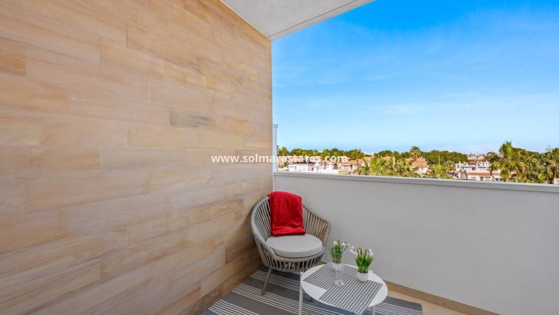 3 sypialnia Apartament na sprzedaż w Villamartin z basenem - 639 000 € (Ref: 9805408)