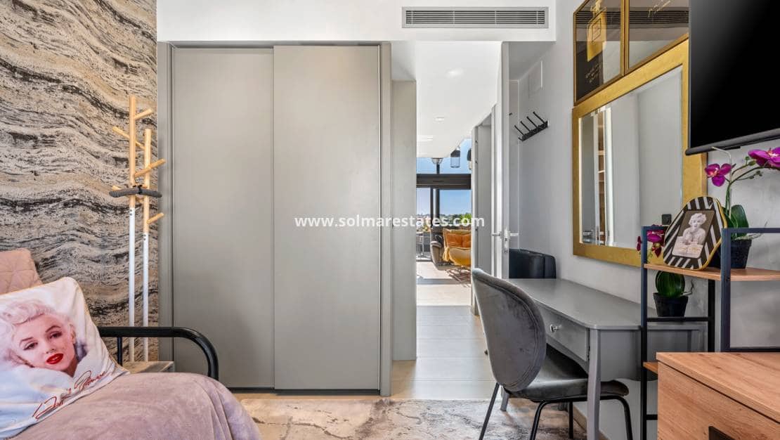 3 sypialnia Apartament na sprzedaż w Villamartin z basenem - 639 000 € (Ref: 9805408)