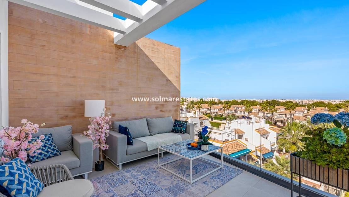 3 sypialnia Apartament na sprzedaż w Villamartin z basenem - 639 000 € (Ref: 9805408)