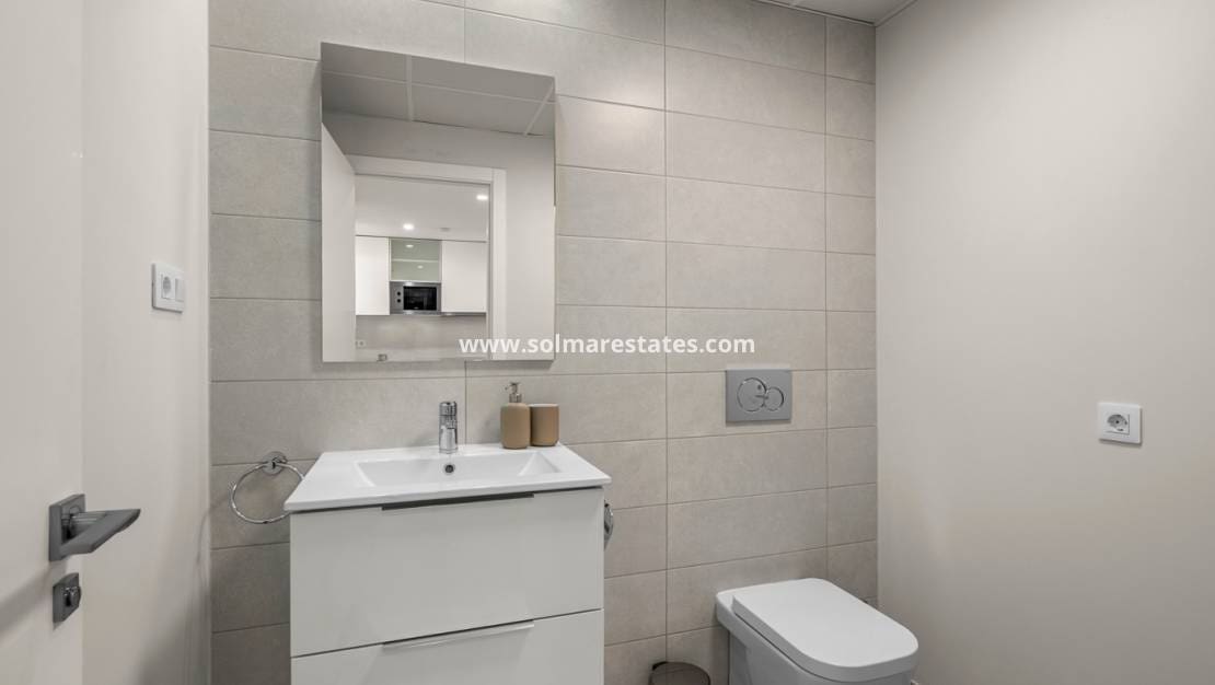 2 chambre Appartement à vendre à Villamartin avec piscine - 265 000 € (Ref: 9805409)