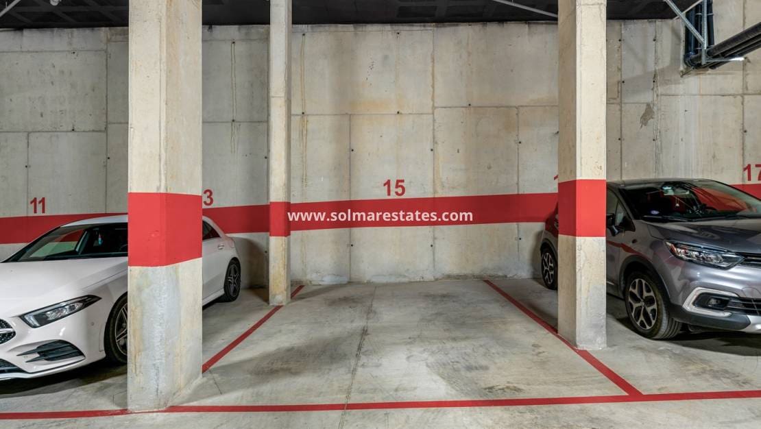 2 chambre Appartement à vendre à Villamartin avec piscine - 265 000 € (Ref: 9805409)