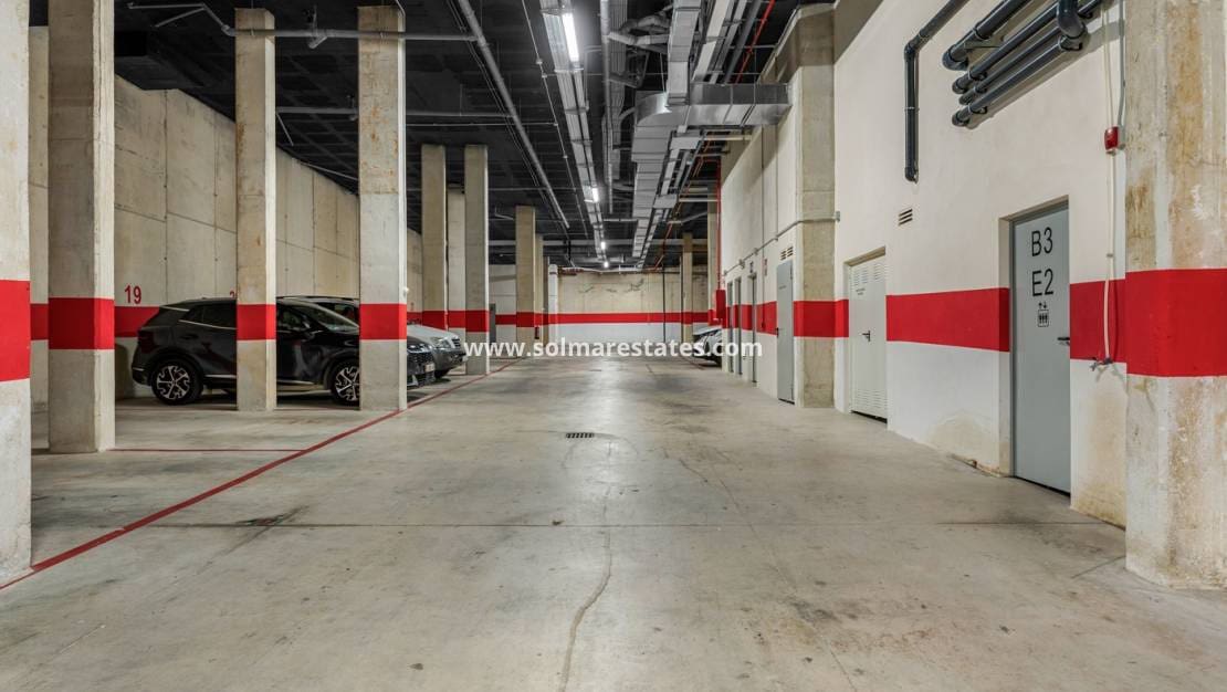 2 chambre Appartement à vendre à Villamartin avec piscine - 265 000 € (Ref: 9805409)