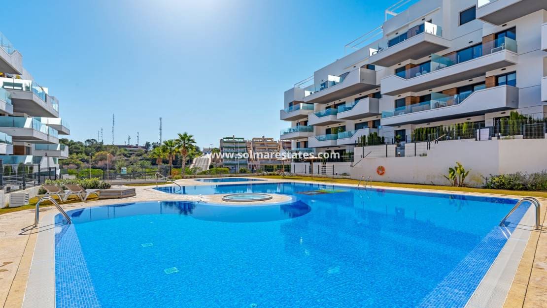 2 chambre Appartement à vendre à Villamartin avec piscine - 265 000 € (Ref: 9805409)