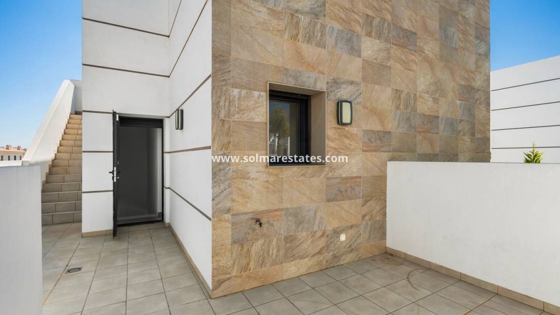 3 quarto Moradia para venda em Ciudad Quesada com piscina - 499 000 € (Ref: 9805410)