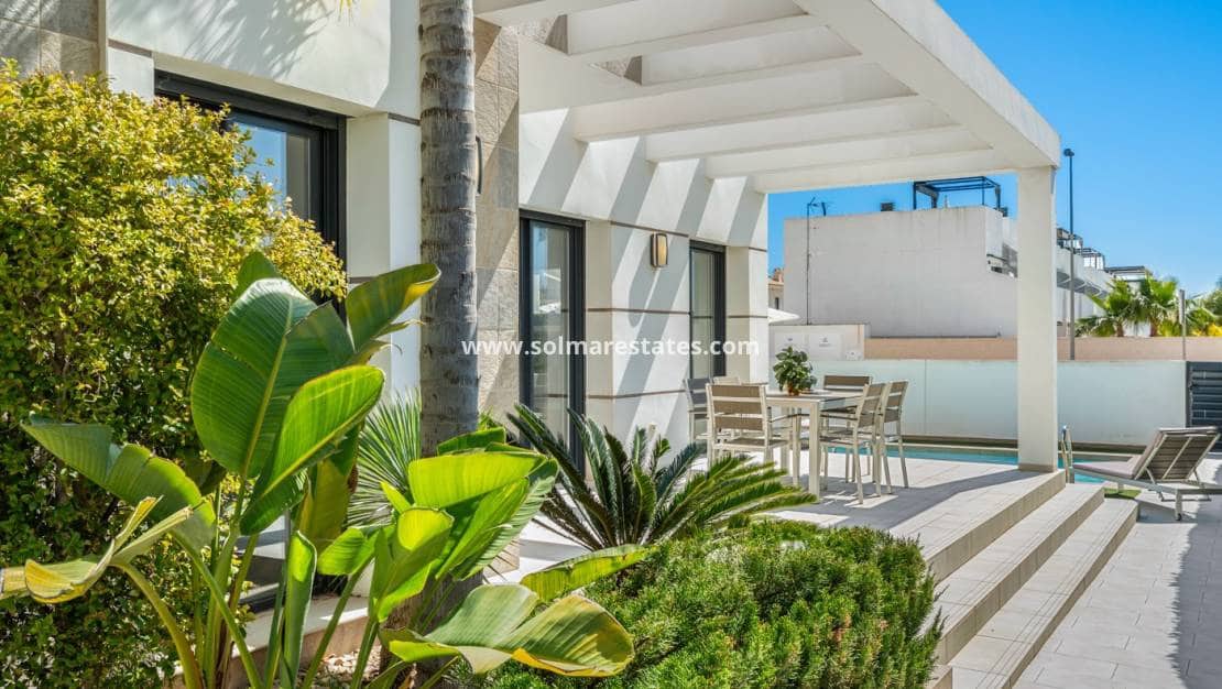 3 quarto Moradia para venda em Ciudad Quesada com piscina - 499 000 € (Ref: 9805410)