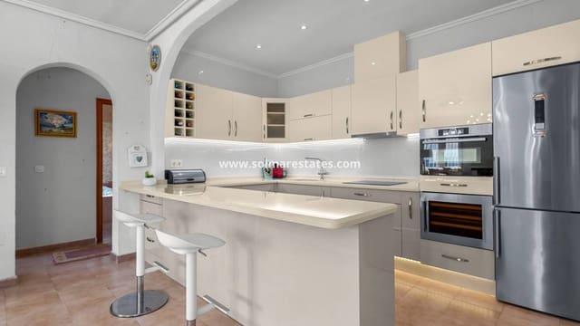 2 slaapkamer Villa te koop in Ciudad Quesada, Rojales met zwembad - € 345.000 (Ref: 9805411)