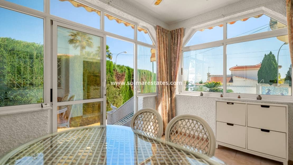 2 slaapkamer Villa te koop in Ciudad Quesada met zwembad - € 345.000 (Ref: 9805411)