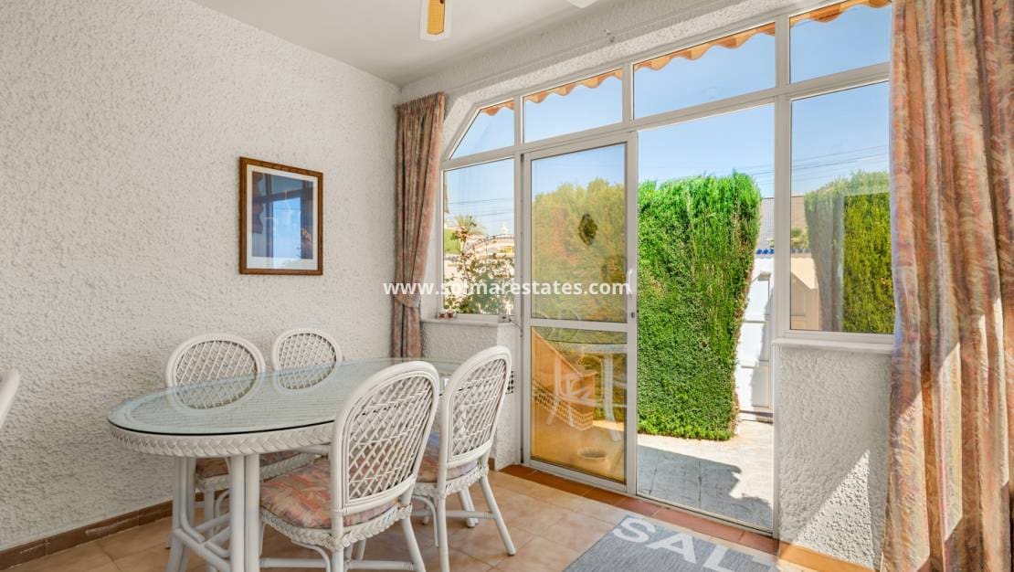 2 slaapkamer Villa te koop in Ciudad Quesada met zwembad - € 345.000 (Ref: 9805411)