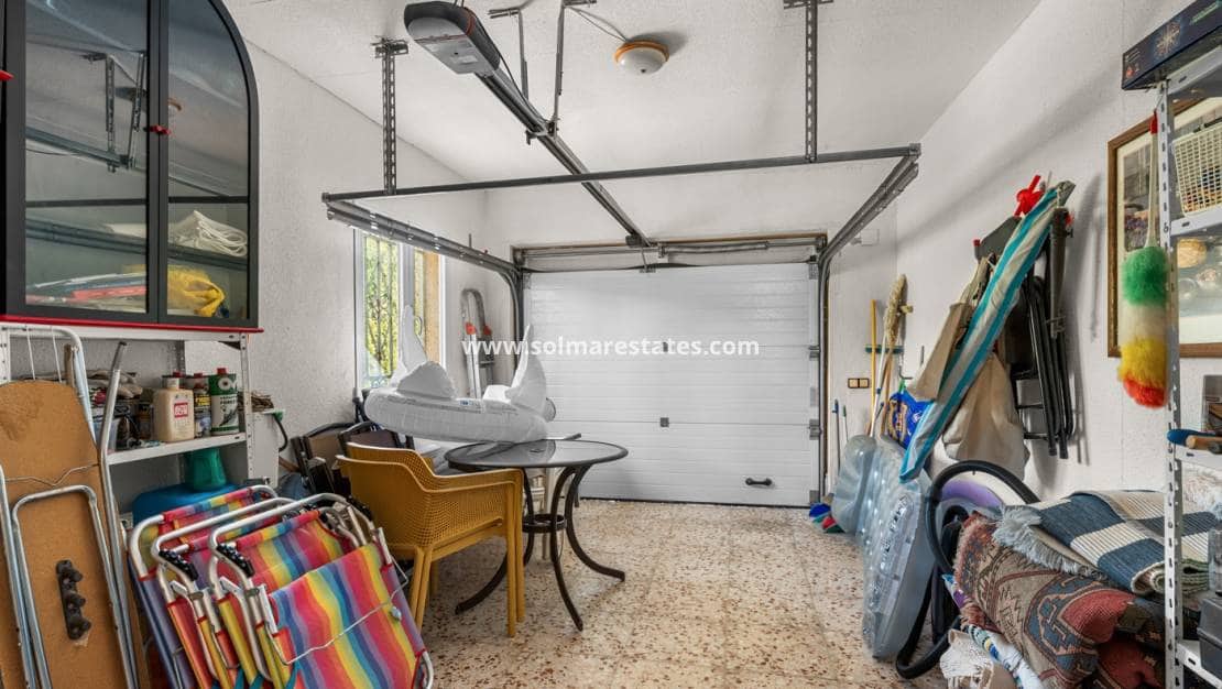 2 slaapkamer Villa te koop in Ciudad Quesada met zwembad - € 345.000 (Ref: 9805411)