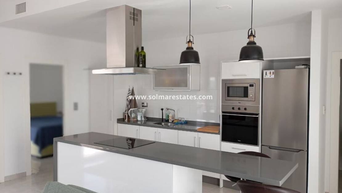 3 bedroom Villa for sale in Daya Vieja with pool - € 295,000 (Ref: 9805413)