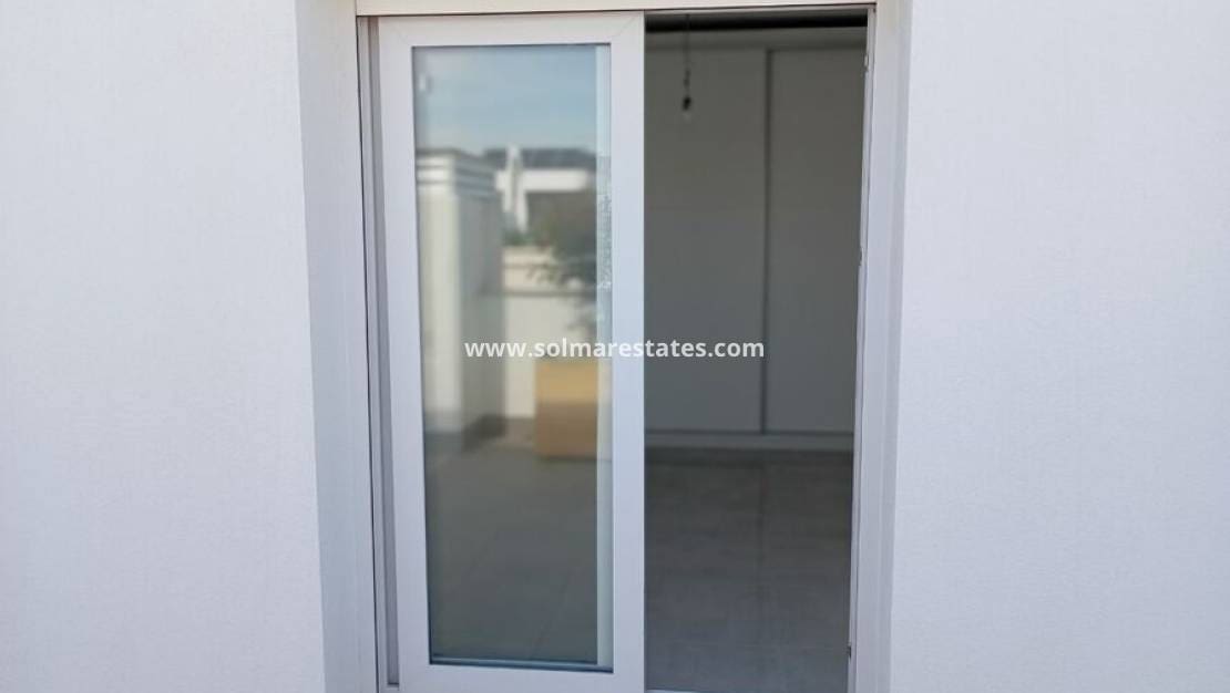 3 bedroom Villa for sale in Daya Vieja with pool - € 295,000 (Ref: 9805413)