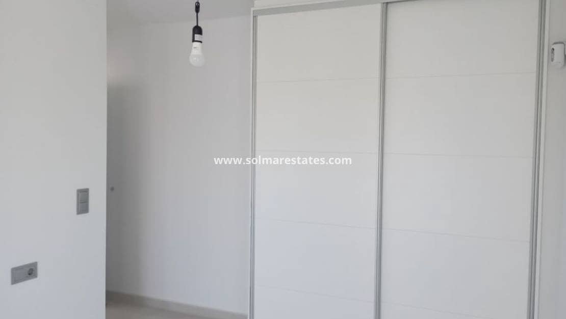 3 bedroom Villa for sale in Daya Vieja with pool - € 295,000 (Ref: 9805413)